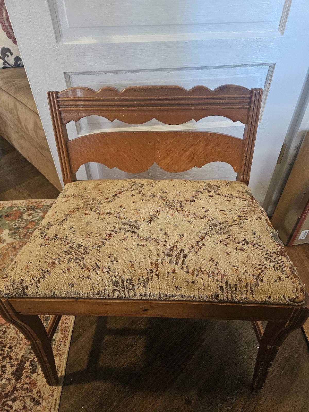Vintage vanity bench before refinishing and reupholstering